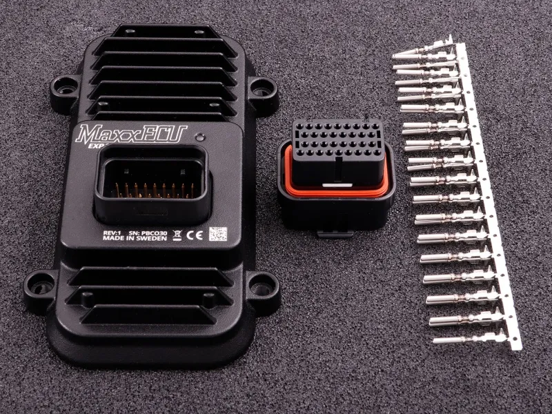 MaxxECU Expandering modul, med kontaktdon och terminaler