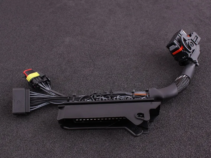 MaxxECU STREET/RACE adapterhärva Audi 3B