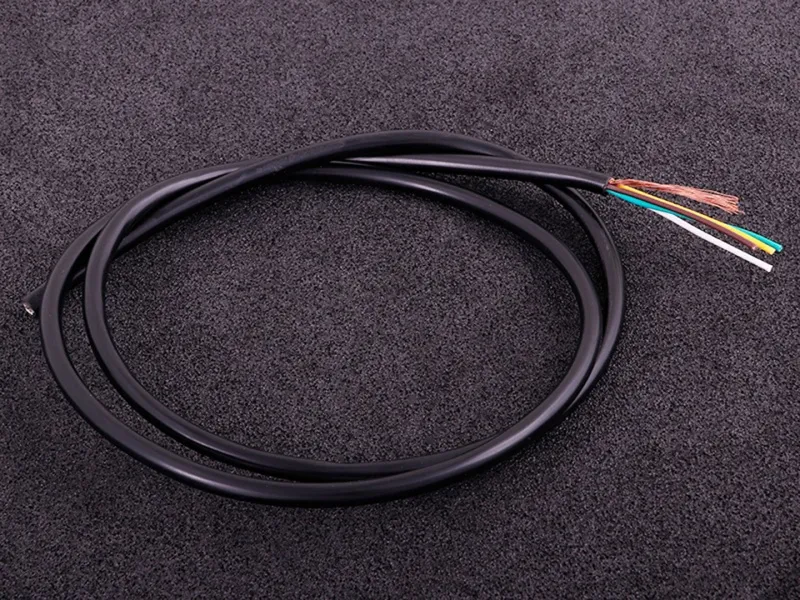 Skärmad kabel 4-ledare svart